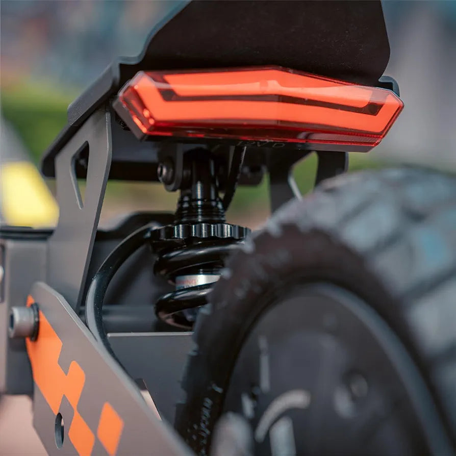 KuKirin G2 foldable electric scooter with 10-inch tubeless tyres
